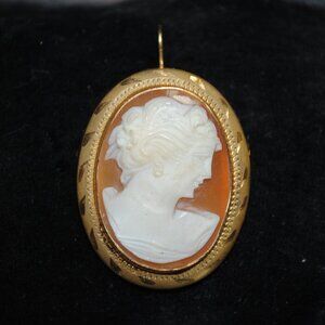 Vintage Curtis Creations 12k Gold-filled Shell Cameo Convertible Brooch Pendant